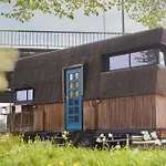 Stadscamping Overboord